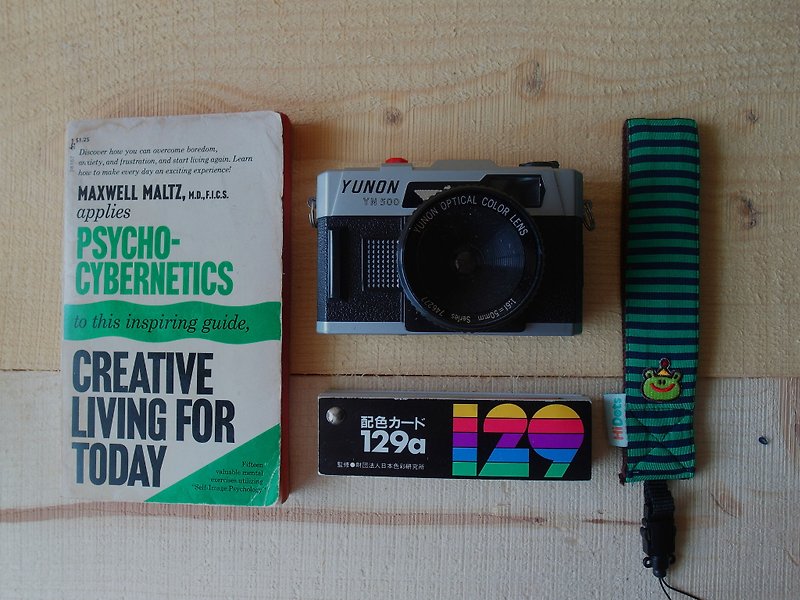 HiDots hand in hand cameras / Polaroid wrist strap (green striped frog *) - กระเป๋ากล้อง - วัสดุอื่นๆ สีเขียว