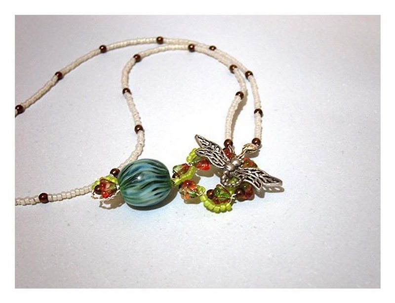 Dragonfly Hip Green Necklace - Necklaces - Other Materials Green