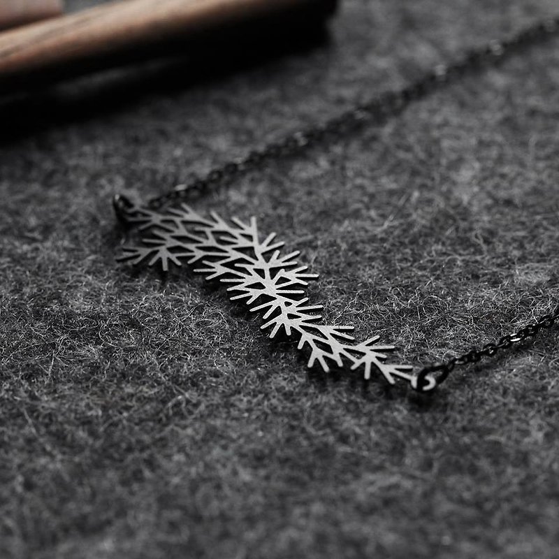 Blackwater Yun grass necklace Small Waterweeds Pendant (S) - สร้อยคอ - โลหะ 
