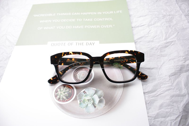 515-C3 Rectangle Amber  eyeglasses 7 barrel hinge Handmade in Japan eyewear - Glasses & Frames - Other Materials Brown