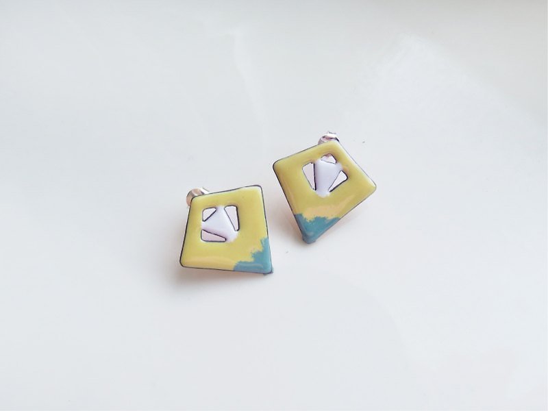 Ice cream color geometry - yellow green (enamel earrings) - C percent handmade jewelry - Earrings & Clip-ons - Other Metals Yellow