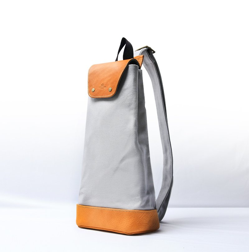 點子包【icleaXbag】 手作進口真皮樂咖包 LOCA包 帆布包 胸包 禮品 (簡約灰) - 側背包/斜背包 - 真皮 橘色
