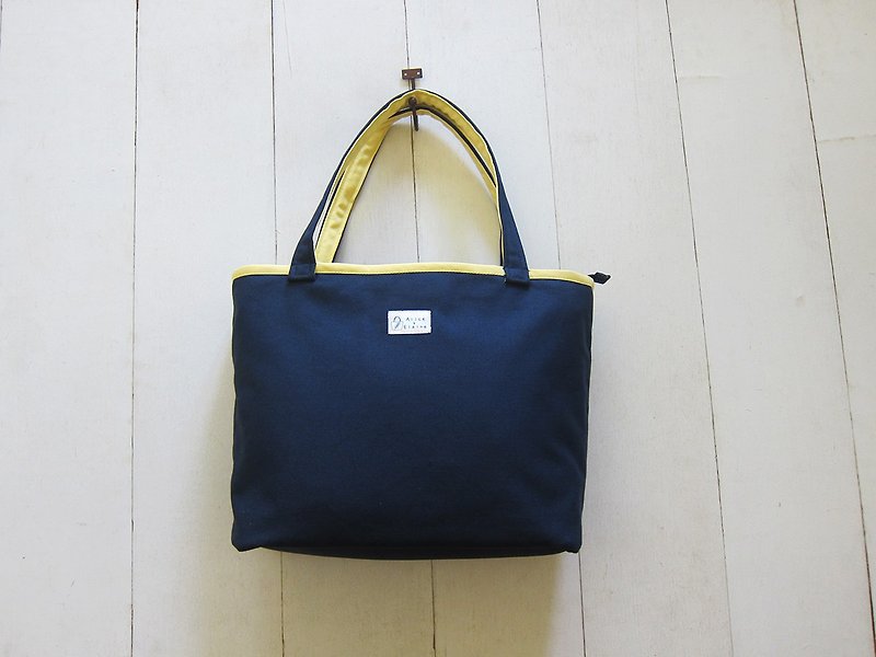 Macaron Series-Canvas Medium Navy Blue + Light Yellow (Zipper Opening + Outer Back Zipper Bag) - กระเป๋าแมสเซนเจอร์ - วัสดุอื่นๆ สีเหลือง