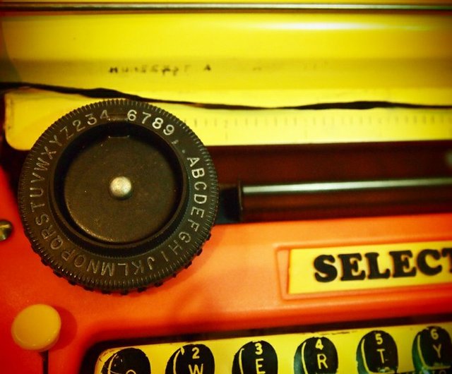 Berwin Selecto Toy Dial Typewrite the United States in the early 1960s  typewriter vintage toys - Shop pickers Other - Pinkoi