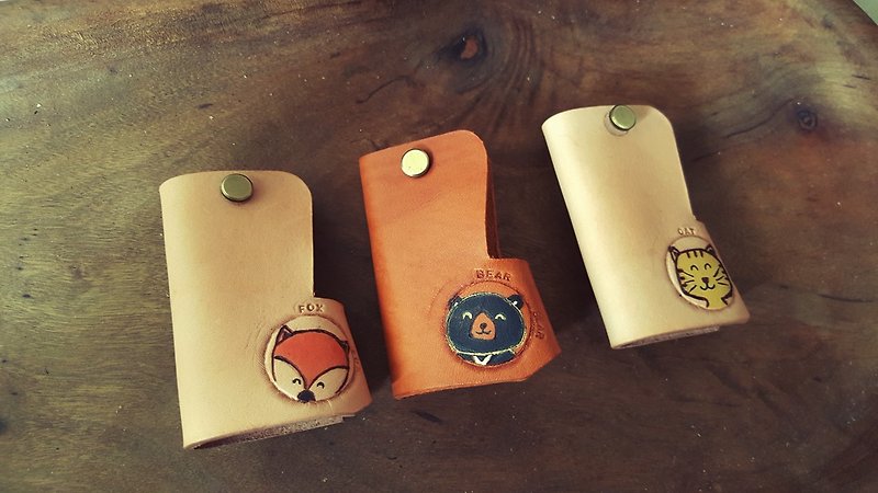 Customized animal retro yellow/original leather color pure leather car chip lock key case-can be engraved - ที่ห้อยกุญแจ - หนังแท้ สีส้ม