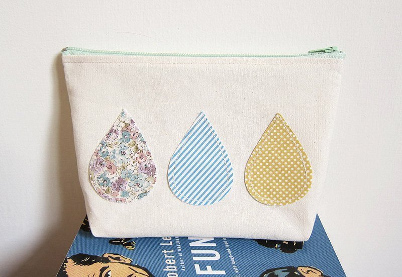 Pencil Pouch autumn Raindrops - กล่องดินสอ/ถุงดินสอ - วัสดุอื่นๆ 