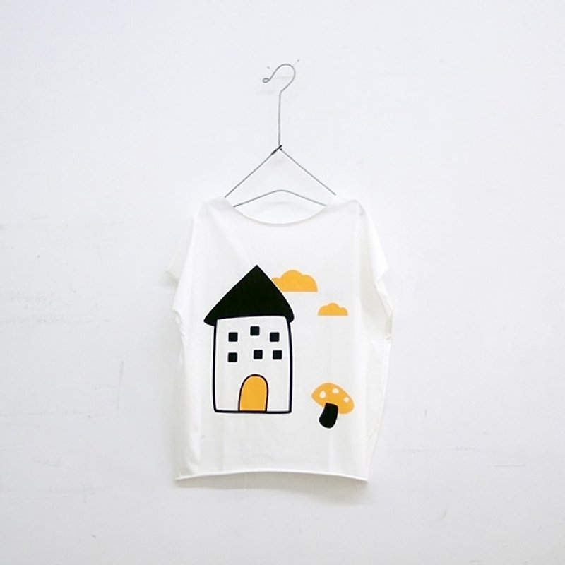 蘑菇房子寬松純棉T恤 T-shirt - เสื้อผู้หญิง - ผ้าฝ้าย/ผ้าลินิน ขาว