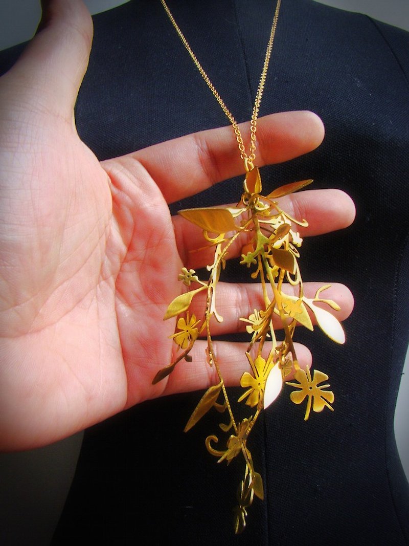 Graphic vector flower necklace in brass by hand sawing,Rocker jewelry ,Skull jewelry,Biker jewelry - Necklaces - Other Metals 
