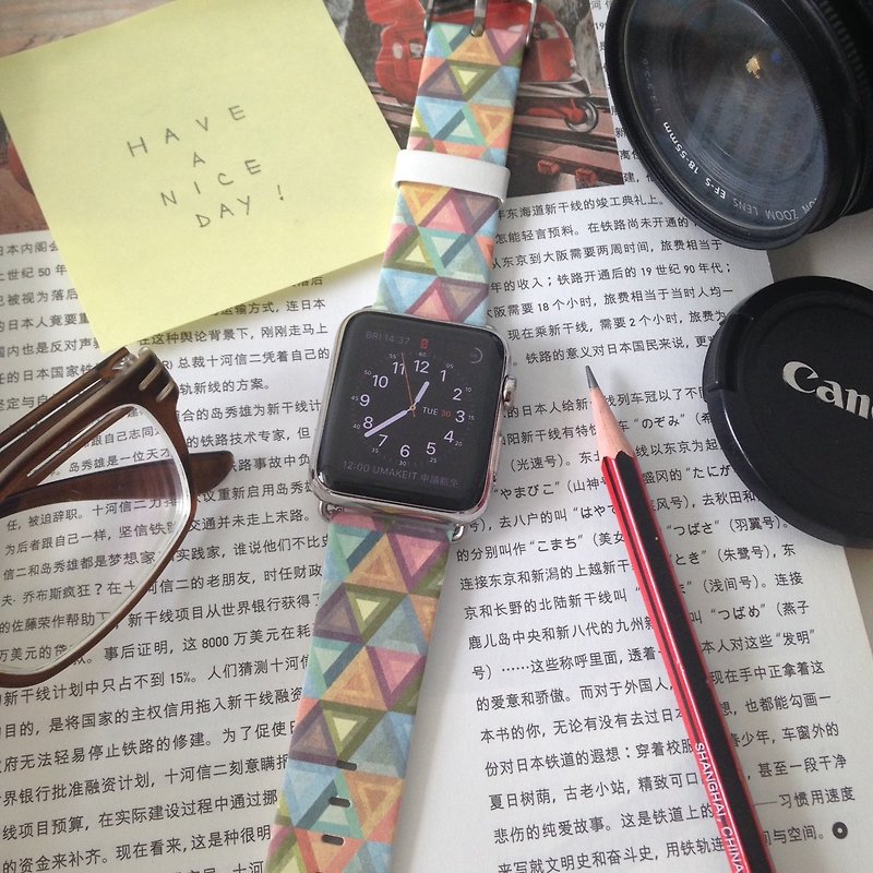 Apple Watch Series 1 - 5 用のレザー時計バンドにカラフルな幾何学模様がプリントされています。 - その他 - 革 