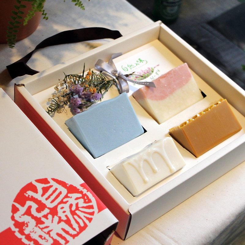Handmade soap green bag gift box - with a dry bouquet, general skin, handmade soap, optional four - ครีมอาบน้ำ - พืช/ดอกไม้ หลากหลายสี