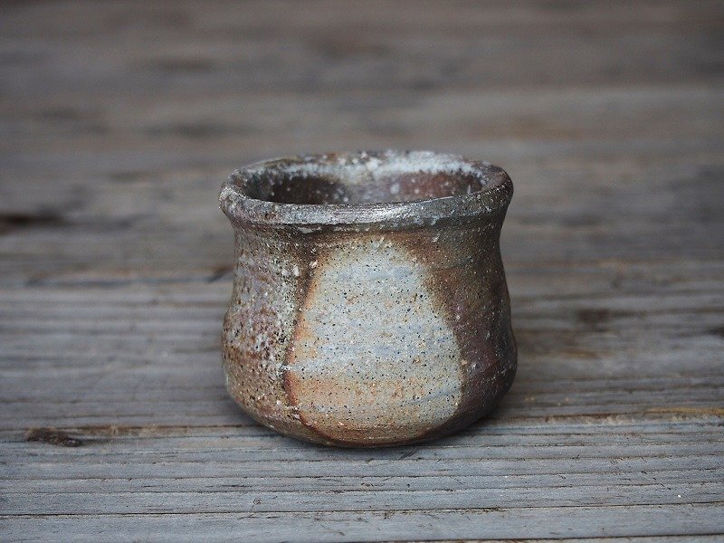 日本岡山備前 陶器 小酒杯（窯變）ke-14 - 花瓶/陶器 - 其他材質 咖啡色