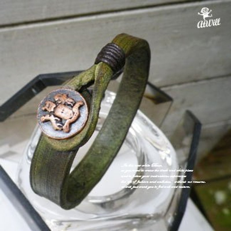 atwill [SHAPE] Handmade original color buckle leather bracelet/dark green x red bronze - สร้อยข้อมือ - หนังแท้ 
