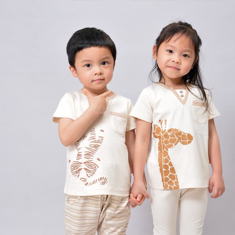 [Ecoolla] Organic (color) cotton V-neck short-sleeved cute printed top | Made in Taiwan - Other - Cotton & Hemp 