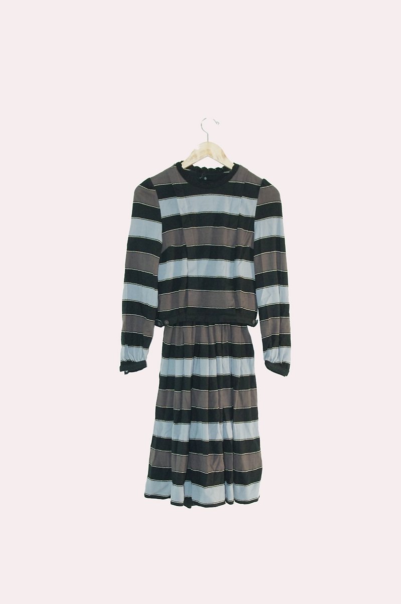 Chamaru and the cat♫~Black and gray horizontal striped dress - ชุดเดรส - วัสดุอื่นๆ สีดำ