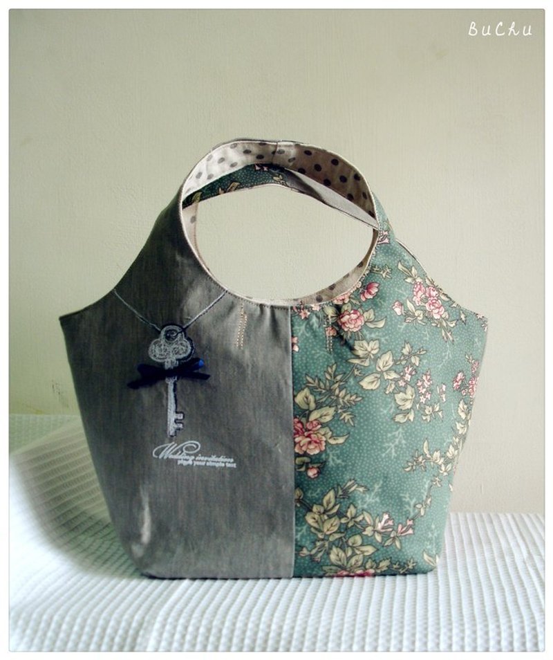 獨一無二{絕不撞包}復古風鑰匙刺繡提袋 - 手提包/手提袋 - 棉．麻 
