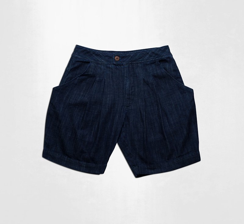 Er were "knee pleated denim shorts." - Men's Pants - Cotton & Hemp Blue