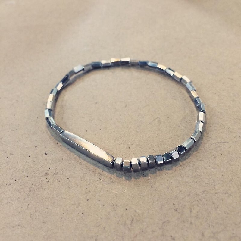 JOJA│ metal bracelets: the universe crushed the 1st - สร้อยข้อมือ - โลหะ สีเทา