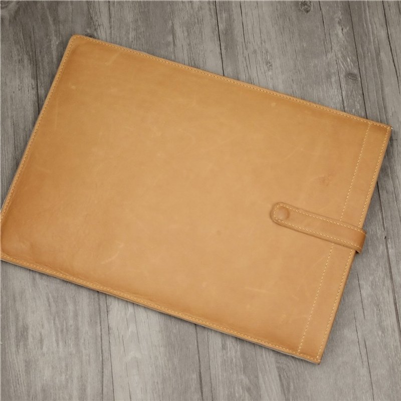 Handmade vegetable tanned leather computer bag - กระเป๋าแล็ปท็อป - หนังแท้ สีทอง