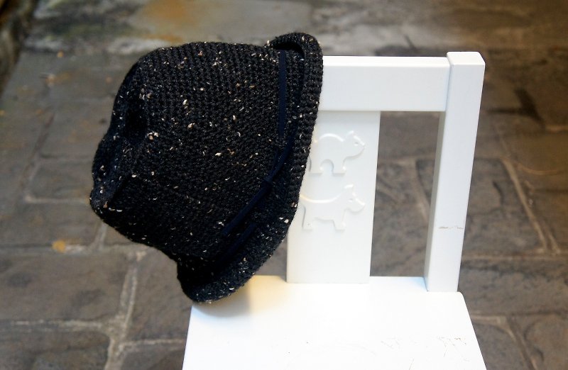 Hand-knit handsome warm winter gentleman hat (Wen Qingfeng / suitable for men and women) - Hats & Caps - Wool Black