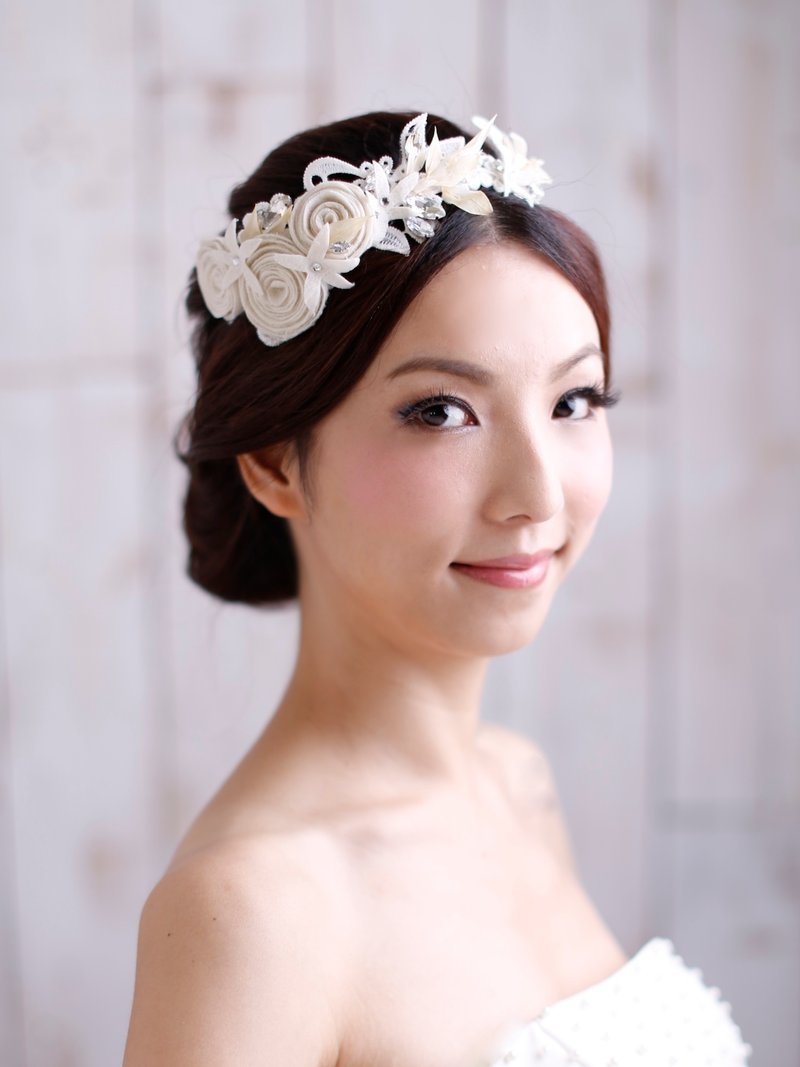 《Being of Love》"Sige" 新娘蕾絲髪箍／結婚頭飾配飾 - 髮夾/髮圈 - 其他材質 白色