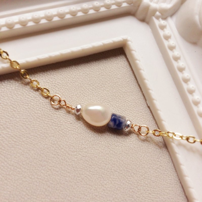 「KeepitPetite「ミニマルなエレガンスの贈り物···Treadstone青い淡水真珠のブレスレット• - ブレスレット - 宝石 ブルー