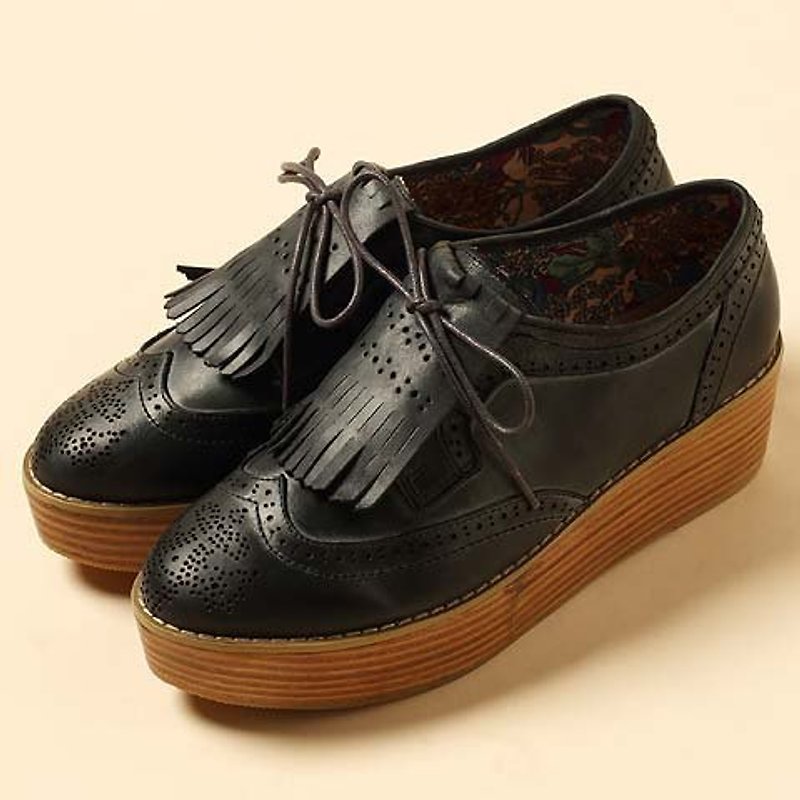 e'cho. Retro diva carved tassels wild black platform shoes ║Ec06 - Women's Leather Shoes - Genuine Leather Black