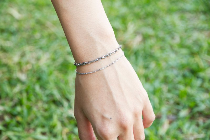 Double love. Double chain / stainless steel anti-allergic bracelet - สร้อยข้อมือ - โลหะ สีเทา