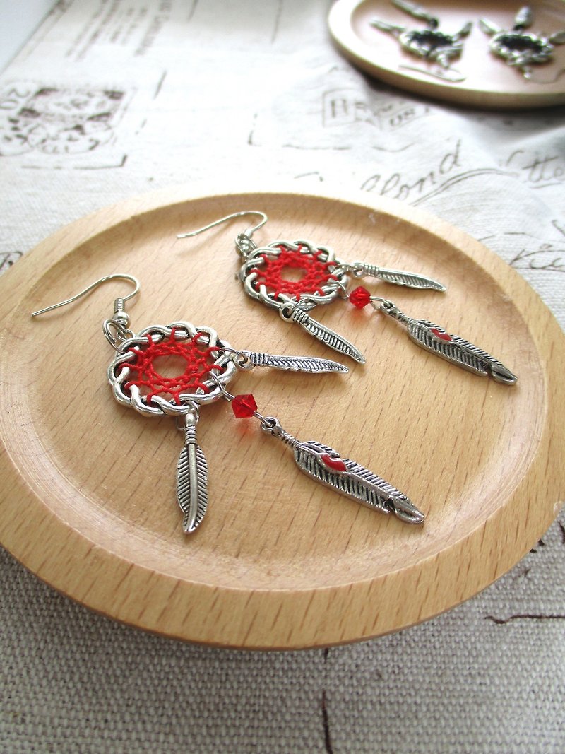 Small kite - Dreamcatcher earrings - red - ต่างหู - โลหะ สีแดง