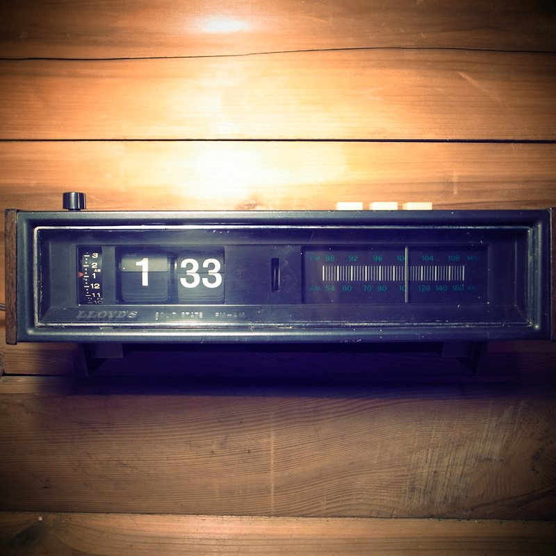 [ 老骨頭 ] 早期 外銷 木製 LLOYD'S 數位收音機 翻頁鐘 北歐 瑞典 裝飾 古董 普普風 太空風格 - 時計 - 竹製 ブラウン