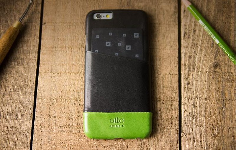 【輕微瑕疵品】alto iPhone 6/6S  4.7吋 真皮手機殼背蓋 Metro - 渡鴉黑/萊姆綠 [可加購客製文字雷雕] 皮革 保護套 Leather Case - 手機殼/手機套 - 真皮 綠色