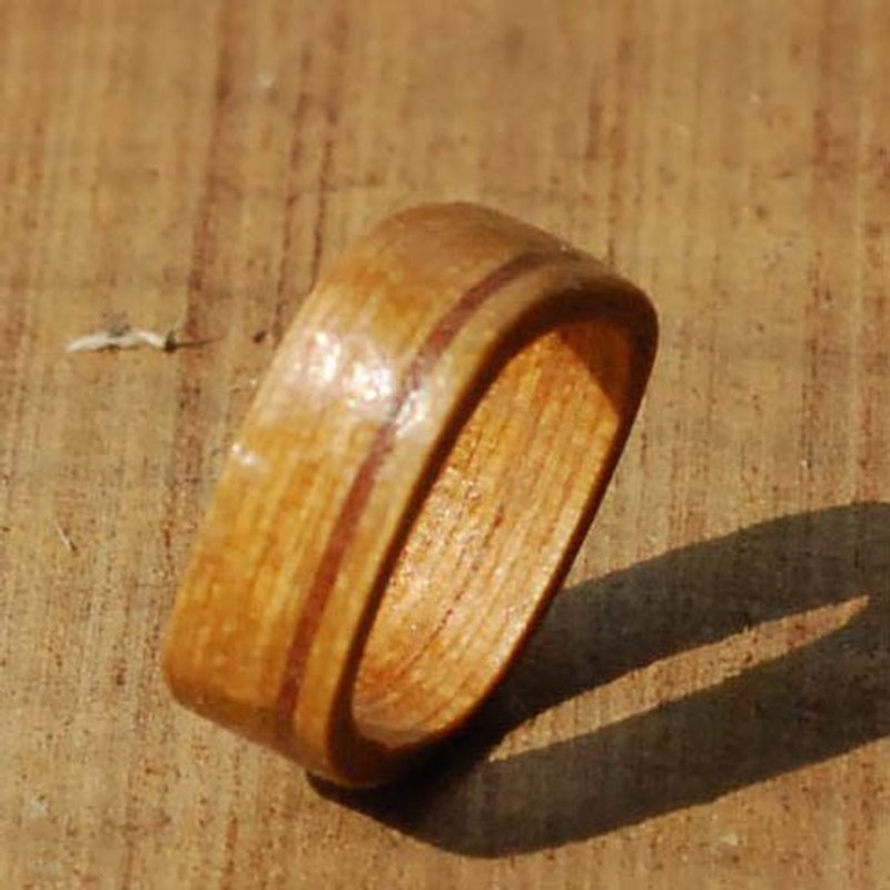 柚木條紋方形木頭戒指 （訂製）手工訂製  防小人尾戒 / 情人對戒 - 戒指 - 木頭 金色