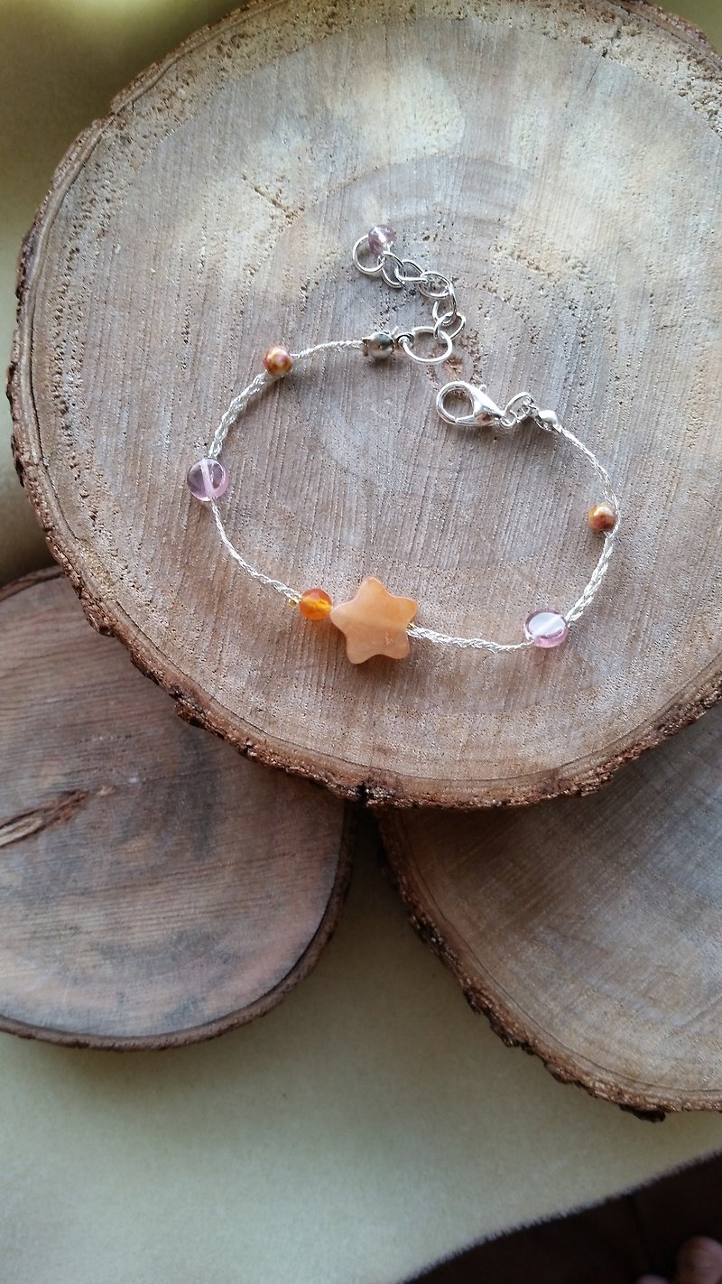 Knit with love Jacaranda Stone with orange agate star silver hand-knitted bracelet♡ - สร้อยข้อมือ - เครื่องเพชรพลอย สีส้ม