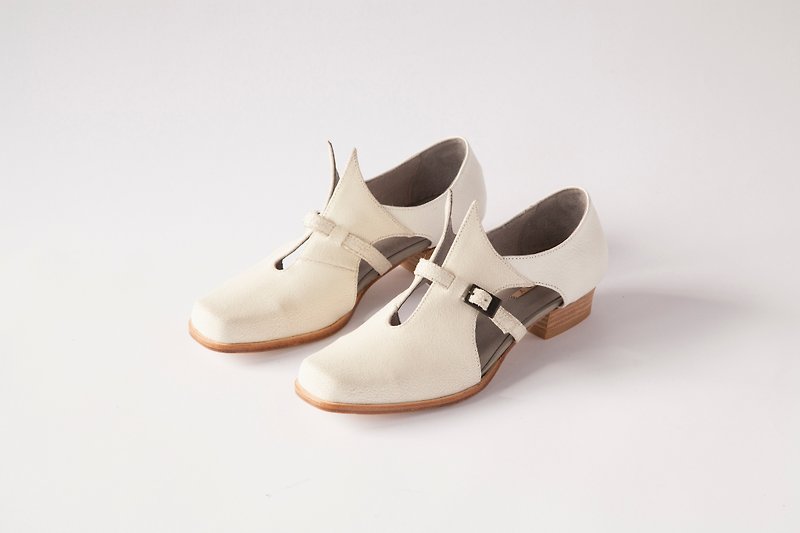 白ZOODY /攪拌/手作り靴/フラットサンダルサイ​​ドエア/ - ストラップサンダル - 革 ホワイト