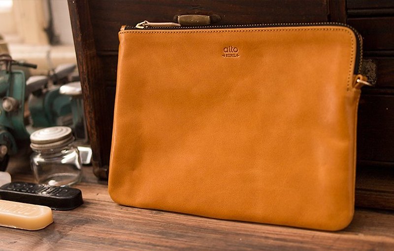 alto iPad mini 2/3 & 7 "Tablet Tablet Leather Bag Clutch ZETA - Light Brown - เคสแท็บเล็ต - วัสดุอื่นๆ สีนำ้ตาล