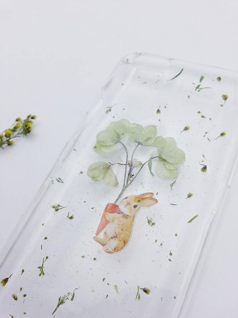 [Lost and find] rabbit and carrots phone case Phone Case - Other - Plastic Green
