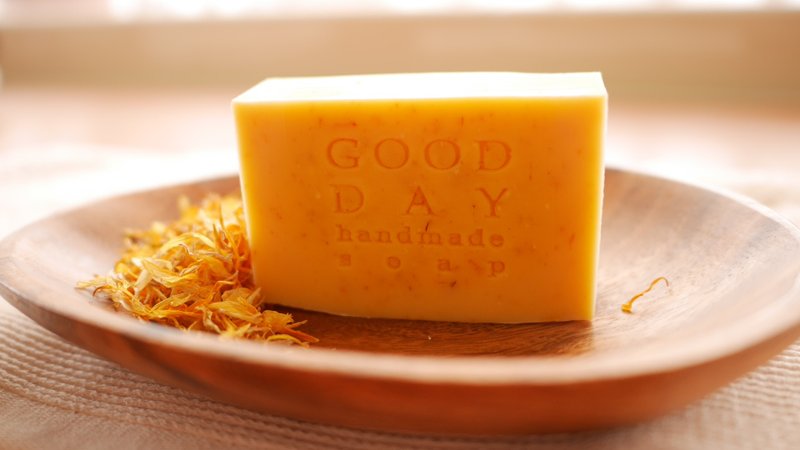 金盞花舒緩潔膚皂 (Pot Marigold Handmade Soap) - 沐浴乳/沐浴用品 - 植物．花 黃色