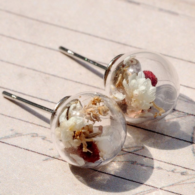 OMYWAY Handmade Dried Flower - Glass Globe - Earrings  1cm - ต่างหู - แก้ว ขาว