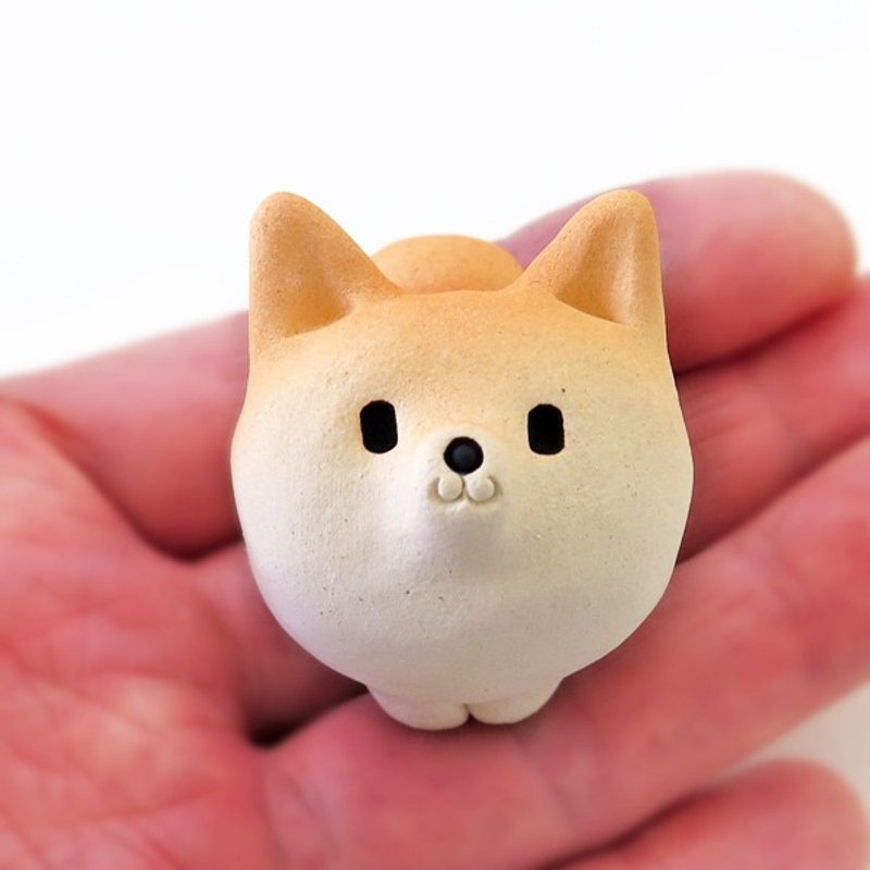 Shiba Inu figurine of Ceramics "The Osuwari quite small shiba " Shiba is Japanese dog. - 擺飾/家飾品 - 其他材質 黃色