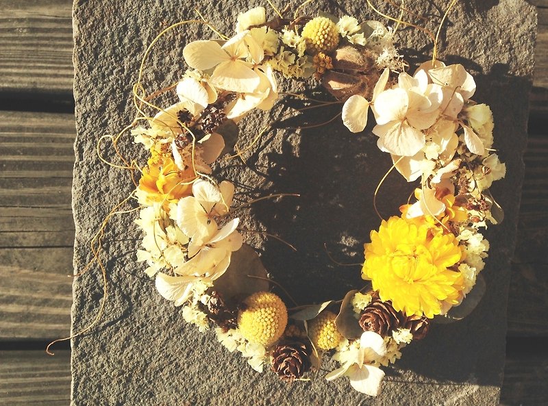 Secret Garden _ _ autumn afternoon dried small wreath (a decorative wreath, a non-head flowers, floral occasional shortages due, finished with the picture is not 100% identical, will be replaced by the equivalent of approximately floral) - Plants - Plants & Flowers Yellow