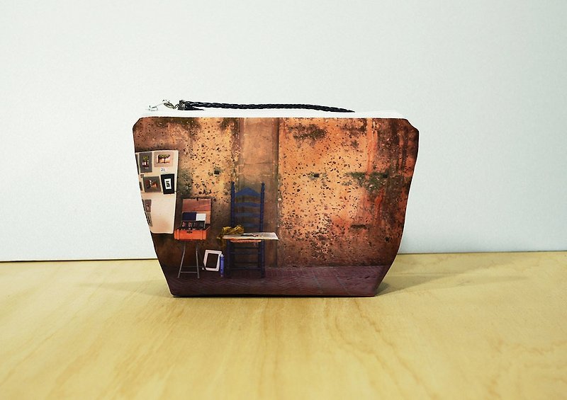 【Travel well】Hand-held cosmetic bag◆◇◆A chance encounter, an artist◆◇◆ - Handbags & Totes - Other Materials Brown