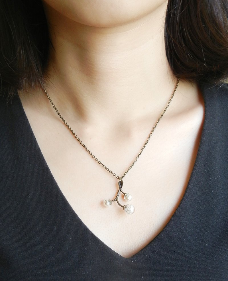 *coucoubird*Small Fruit Necklace-Bronze - สร้อยคอ - โลหะ สีนำ้ตาล
