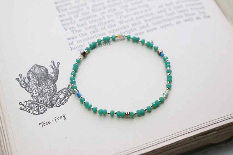 Glass beads bracelet the frog prince - Bracelets - Crystal Green