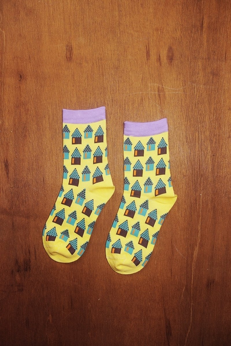 黃色小屋群!!夏漪眺=knock your socks off !! - 襪子 - 其他材質 黃色