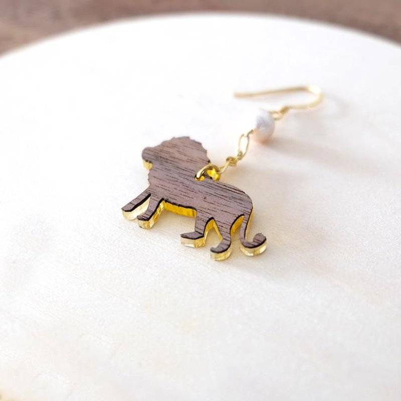 Pierce (or earrings) "Golden Mane." (For one ear ☆) - ต่างหู - โลหะ สีทอง