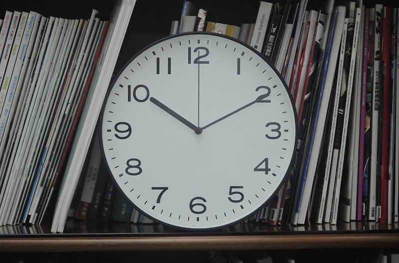 Classic - the most familiar taste of the wall clock (metal) - นาฬิกา - โลหะ สีดำ