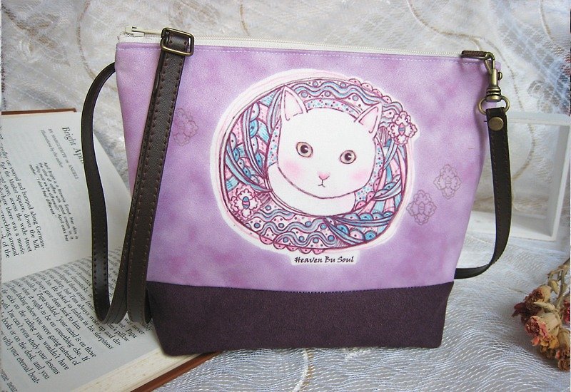 <秘境之生>貓的好奇心 側背包 斜背包 - 側背包/斜孭袋 - 聚酯纖維 紫色