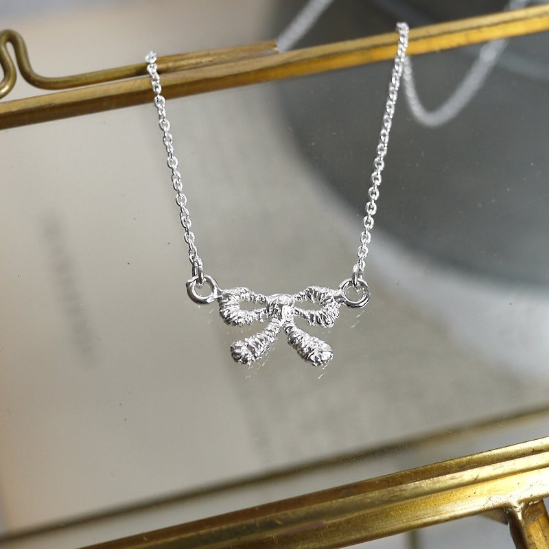 Smiling girl lace bow necklace sterling silver handmade clavicle chain adult gift birthday gift - แหวนทั่วไป - เงินแท้ สีเงิน