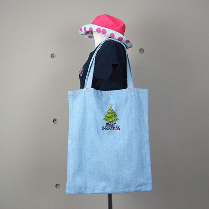 kuroi-T Design Christmas Specials tannins dark blue denim shoulder bag blue Christmas Tree - กระเป๋าแมสเซนเจอร์ - วัสดุอื่นๆ สีน้ำเงิน