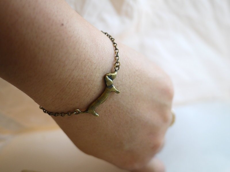 [Jin Xia Lin‧ Jewelry] Mini Dachshund Bracelet--Bronze - สร้อยข้อมือ - โลหะ 