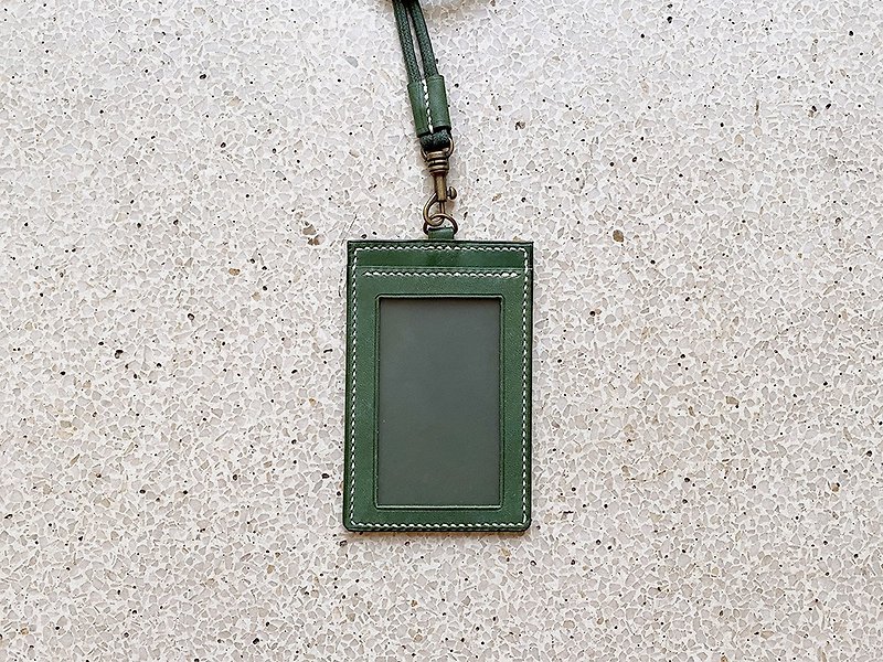 Hand-stitched moss green cowhide leather ID card holder - ที่ใส่บัตรคล้องคอ - หนังแท้ สีเขียว
